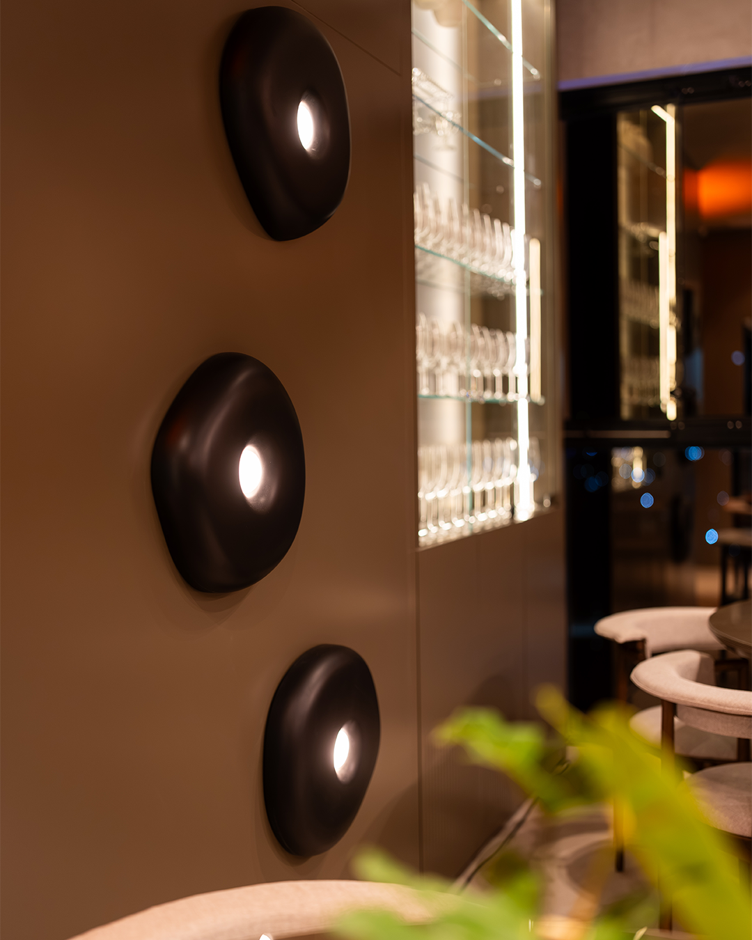 Nouve 354 — detalhe de iluminação
