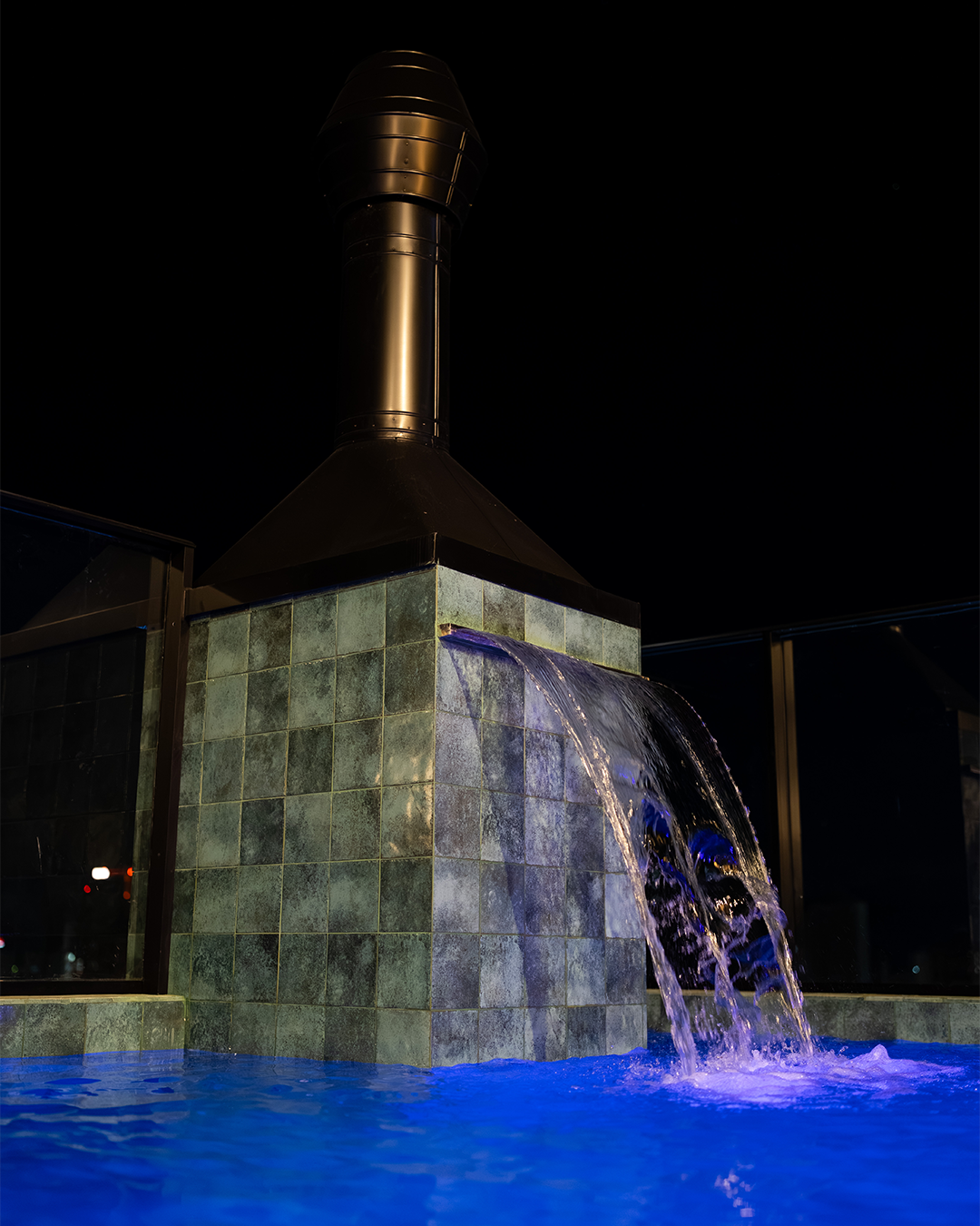 Nouve 354 — cascata da piscina
