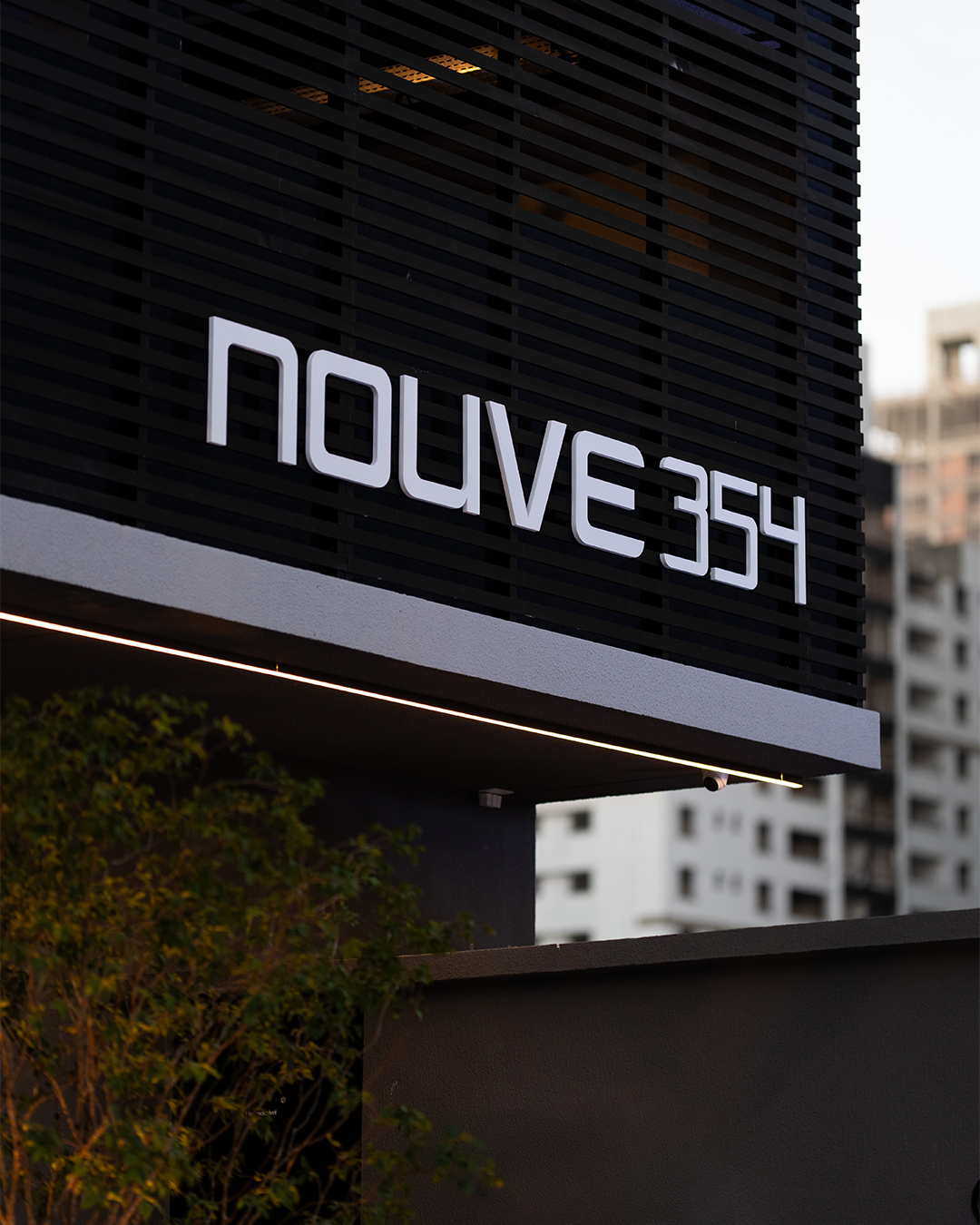 Nouve 354 — letreiro